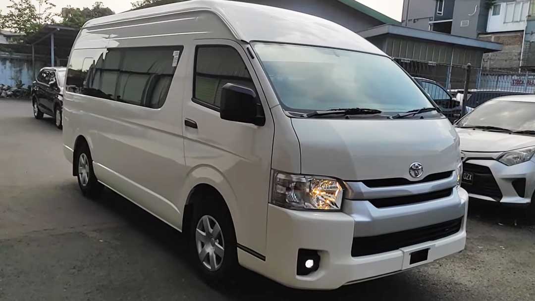 Rent a comfortable 10-seater car in Bali