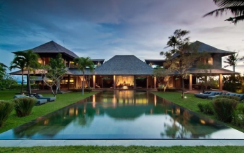 Villa Private Pool untuk Keluarga di Seminyak