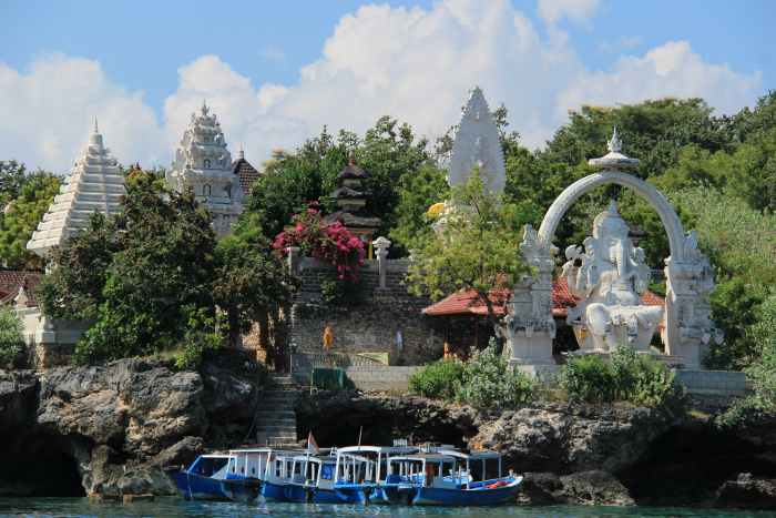 Sewa Perahu Tirta Yatra ke Pulau Menjangan