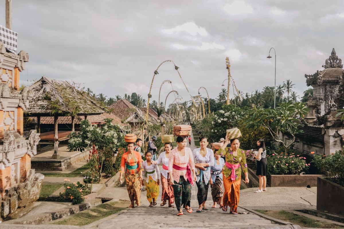 Paket Tour Semarang Bali dengan Pesawat