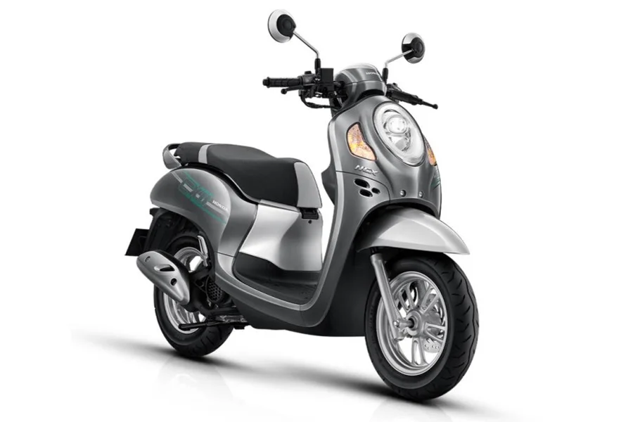 Automatic Scooter Rental in Uluwatu