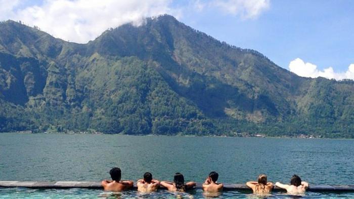 Toya Bungkah Hot Spring Tour Package