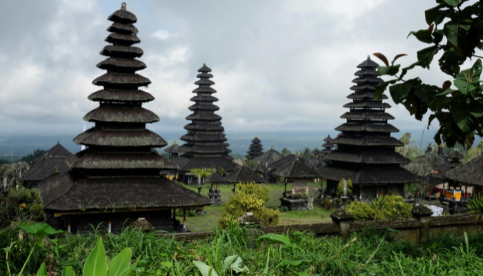 Perbedaan Paket Wisata Bali Plus Hotel vs Tanpa Hotel